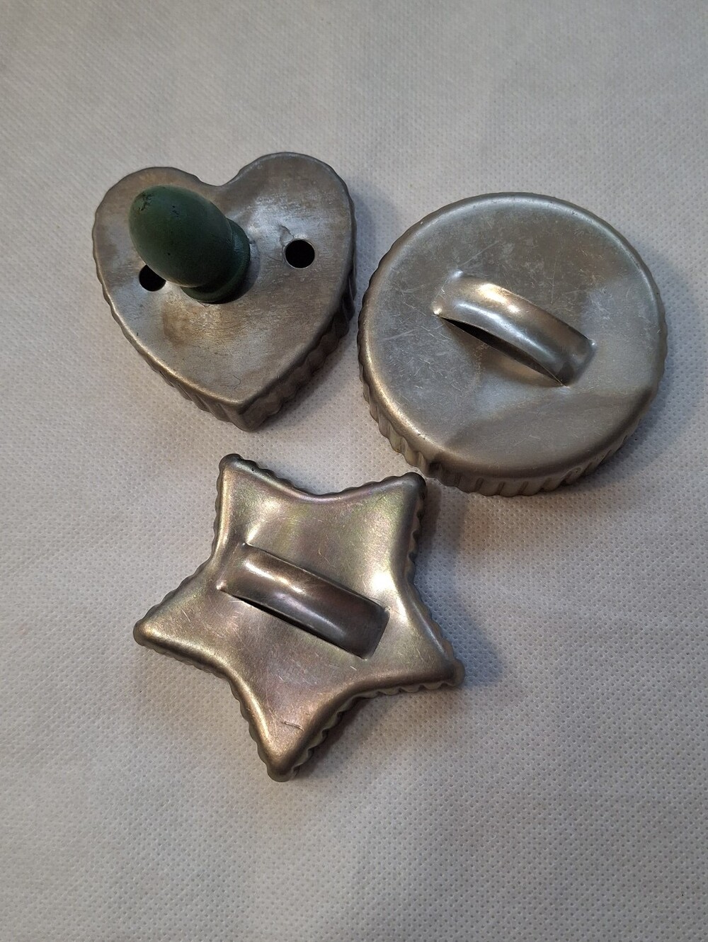 3pc Vintage Farmhousecore Heirloom Metal Cookie Cutter Set